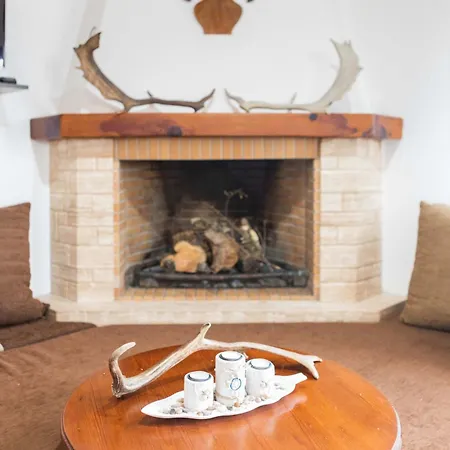 Maria's Traditional Apartment