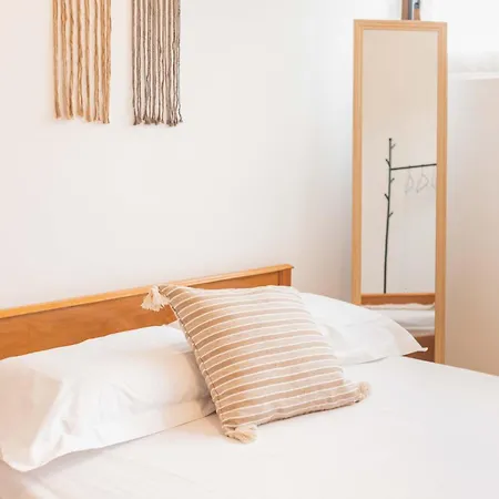 Maria's Traditional * Asklipiḯon