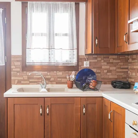 Maria's Traditional * Asklipiḯon